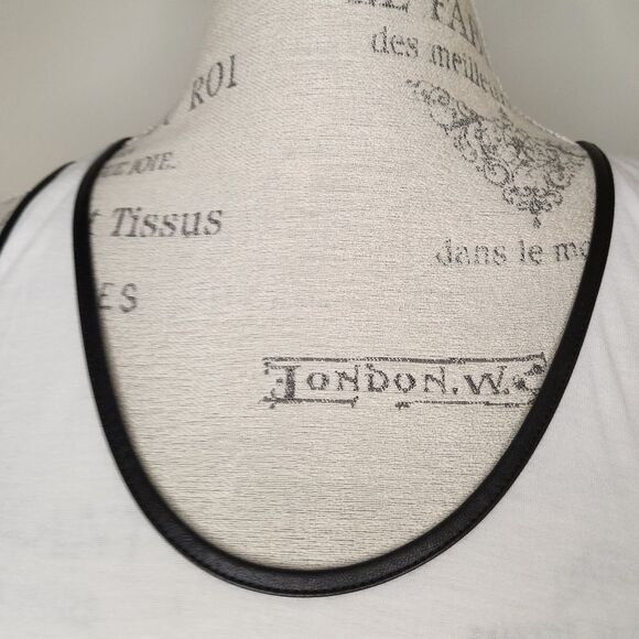 Wilfred Black & White Sleeveless Top - Picture 5 of 8